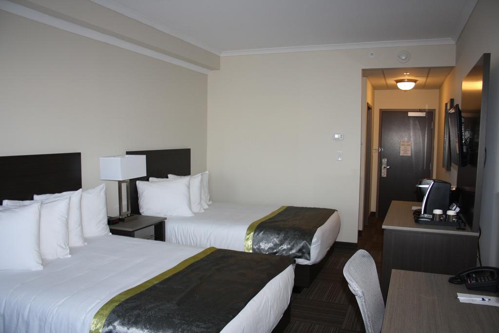 Crossroads Inn & Suites Paradise Luaran gambar