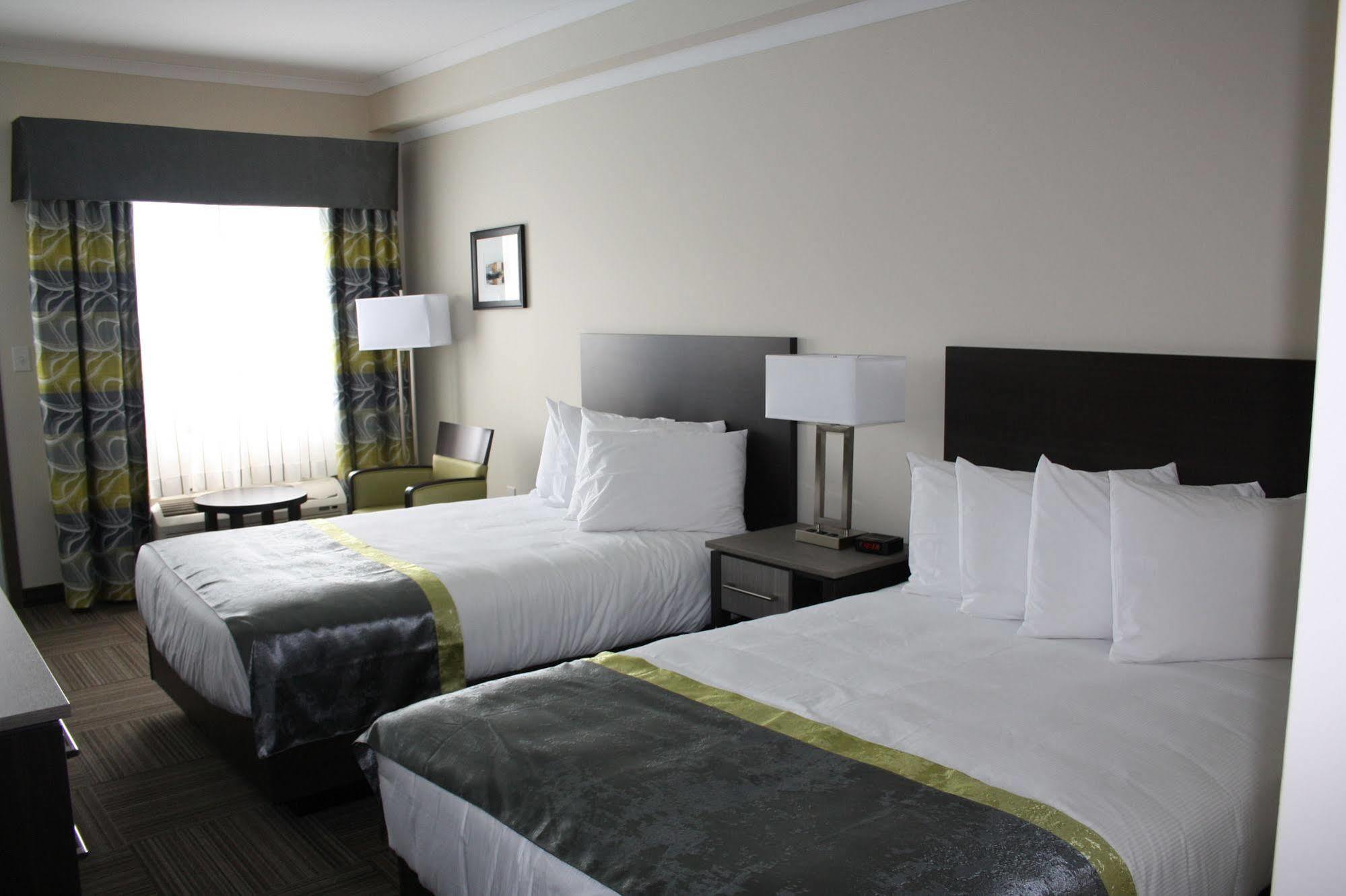 Crossroads Inn & Suites Paradise Luaran gambar