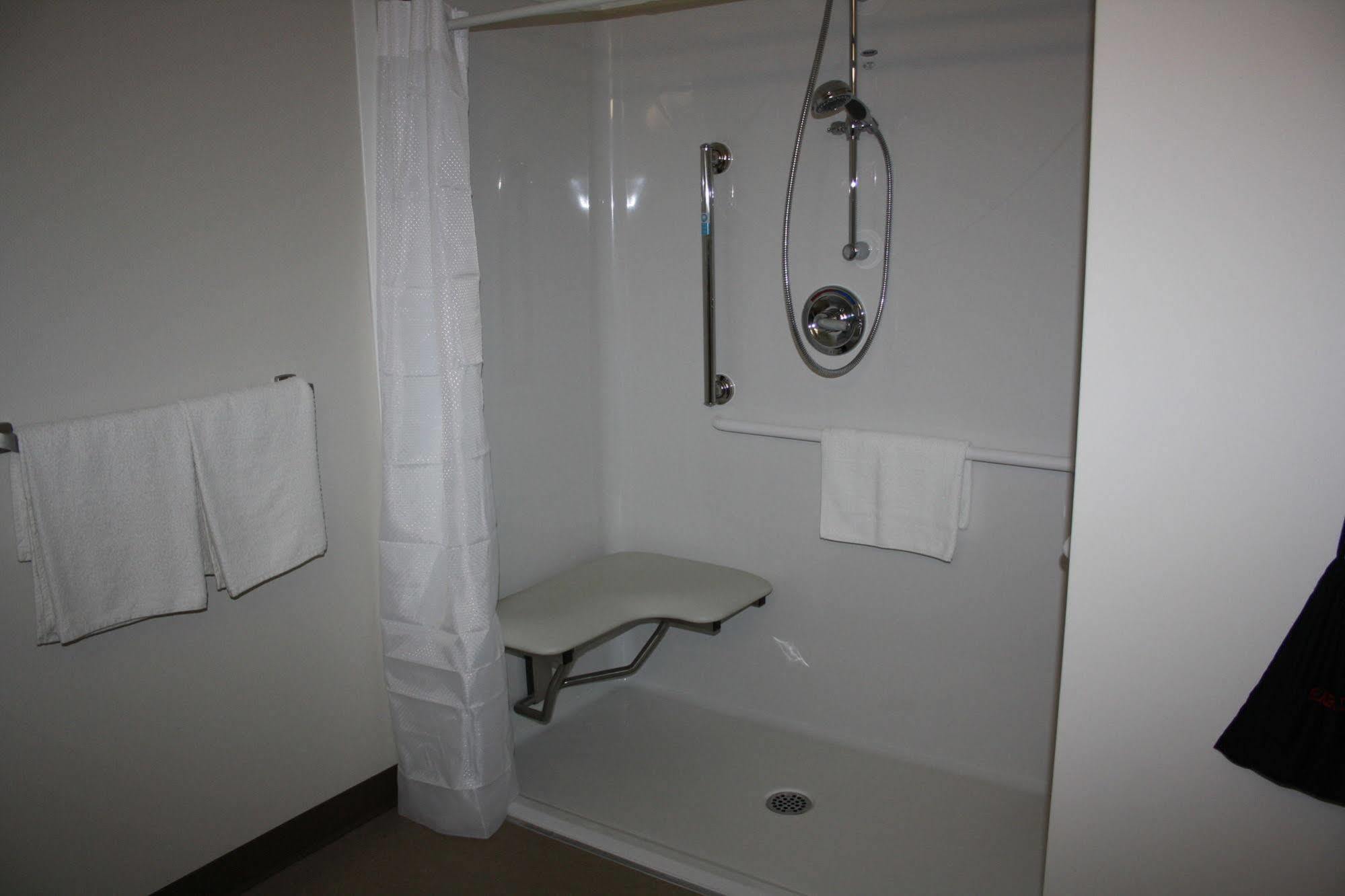 Crossroads Inn & Suites Paradise Luaran gambar