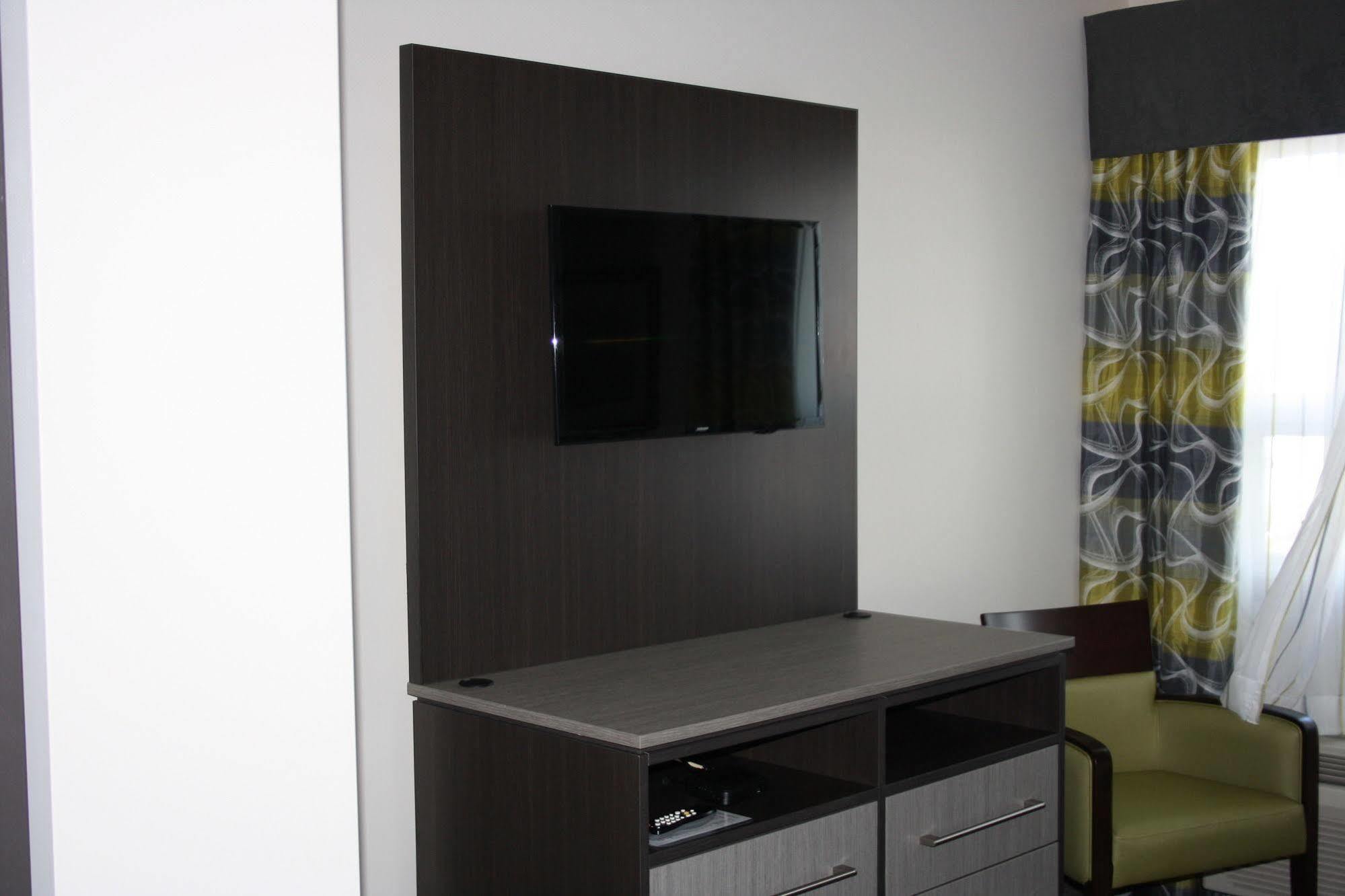 Crossroads Inn & Suites Paradise Luaran gambar