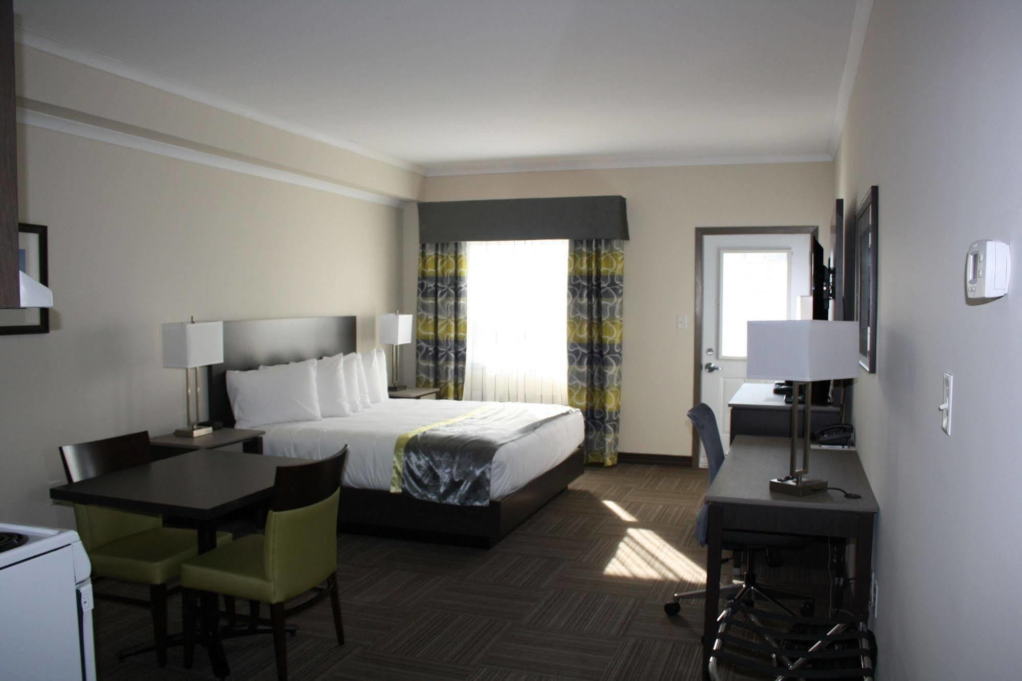 Crossroads Inn & Suites Paradise Luaran gambar