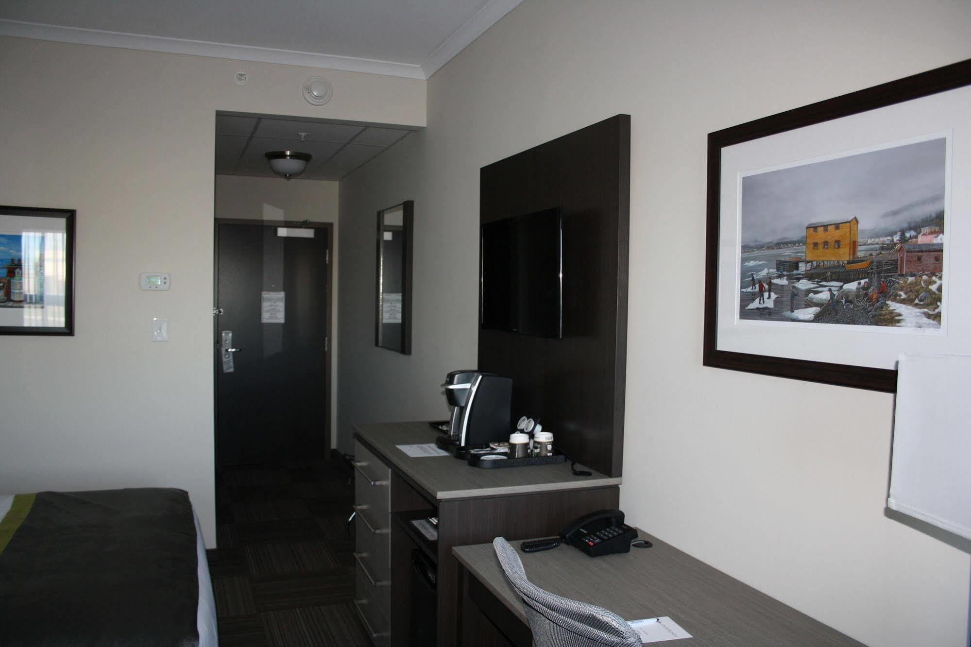 Crossroads Inn & Suites Paradise Luaran gambar