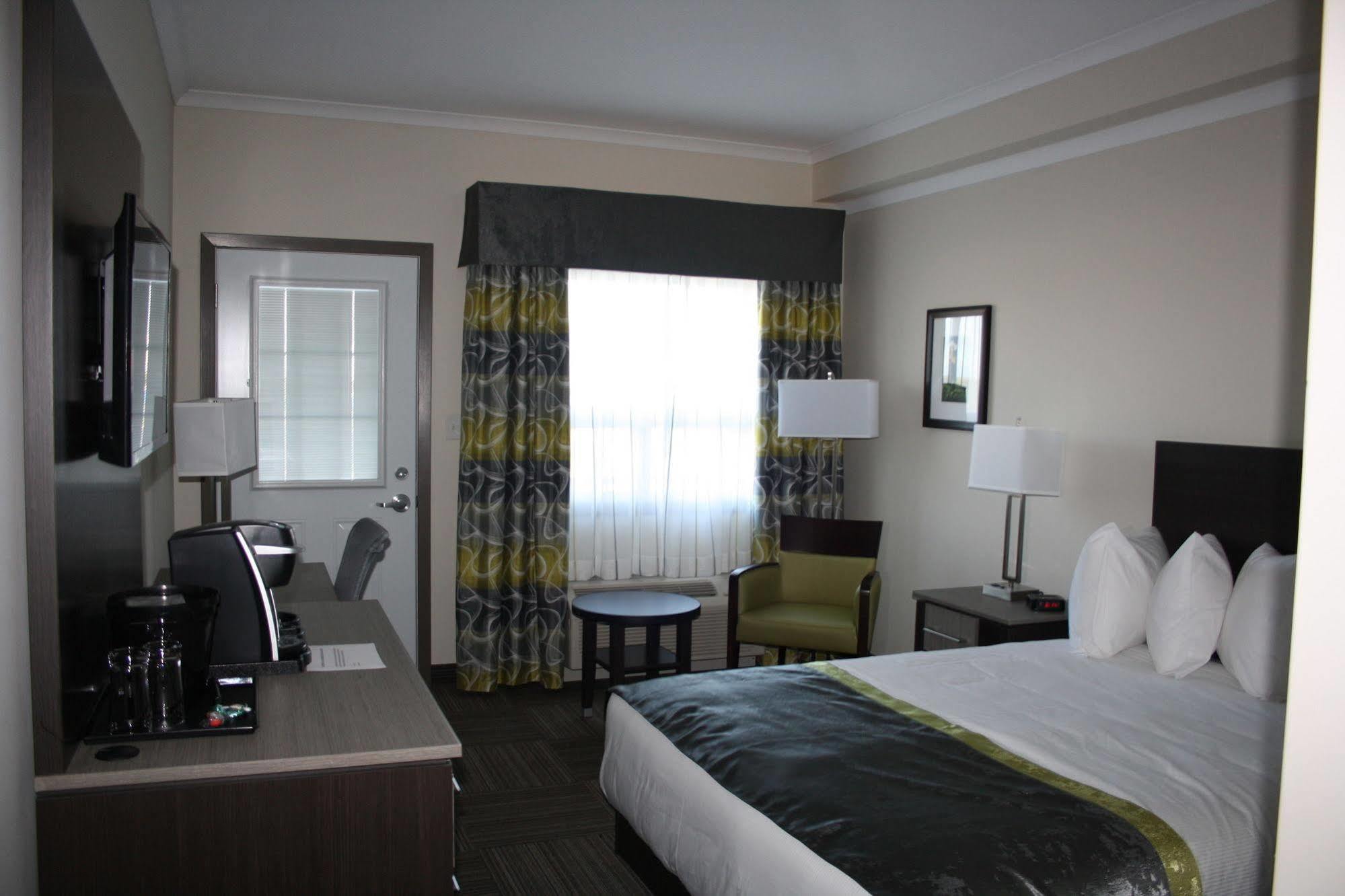 Crossroads Inn & Suites Paradise Luaran gambar